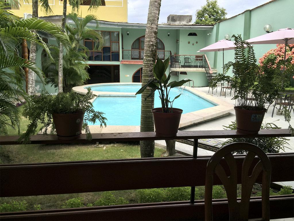 Hotel & Suites La Posada De Lobo Iquitos Kültér fotó