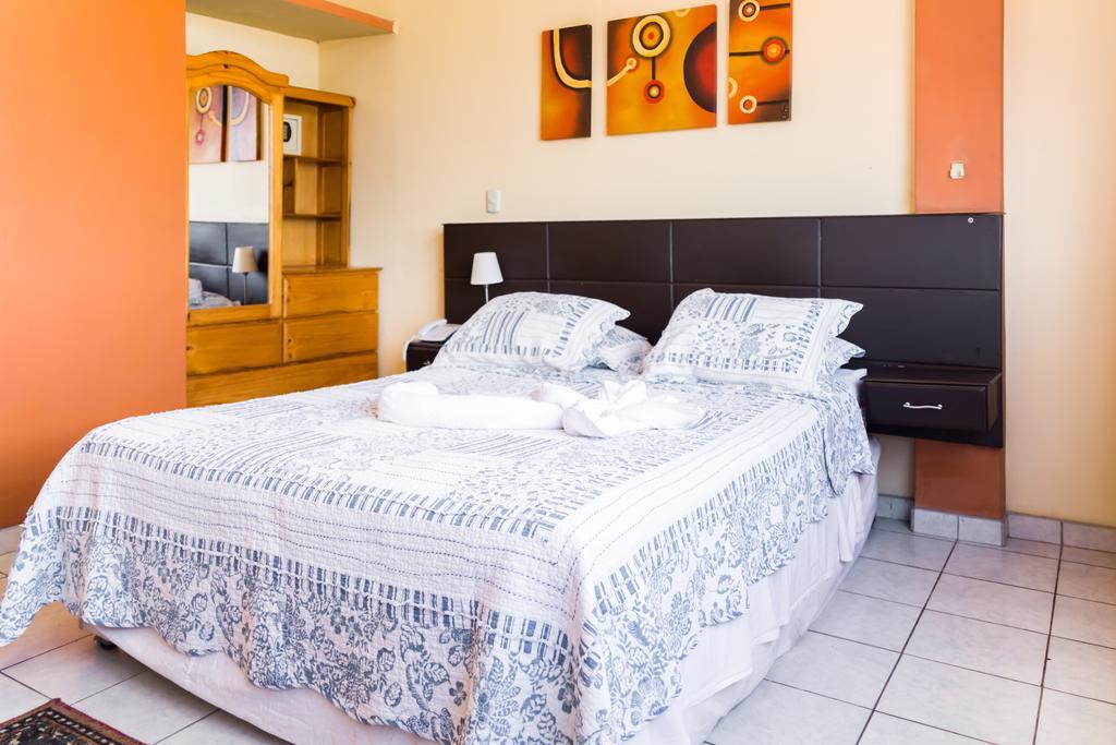 Hotel & Suites La Posada De Lobo Iquitos Kültér fotó